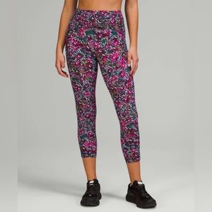 Size 2 Lululemon Swift Speed Crop Pant in Floral Electric New W/O tags